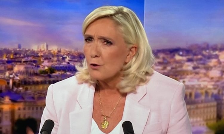 Marine Le Pen annonce qu’elle sera candidate à la présidentielle de 2027 et qu’elle va se pourvoir en cassation, après sa condamnation en appel