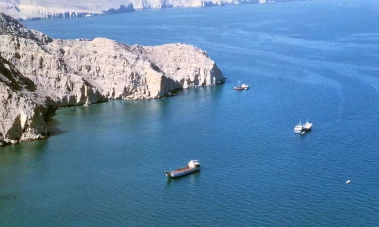 Guerre au Moyen-Orient : bombardements américains contre l&rsquo;Iran, le détroit d&rsquo;Ormuz fermé
