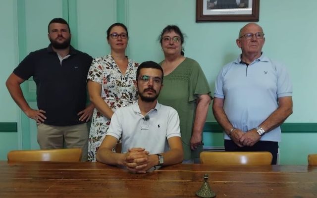Un maire de la Vienne violemment agressé à la mairie par deux hommes cagoulés