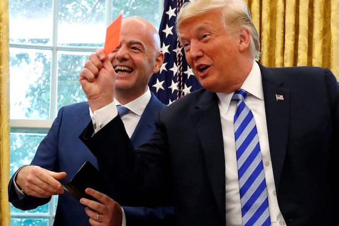 Affaire Balogun: la déclaration lunaire de Donald Trump, qui confirme être intervenu auprès de Gianni Infantino pour faire annuler la suspension