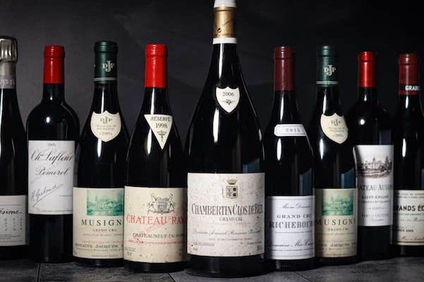Incendie en Gironde: 44 bouteilles de grands crus volées dans une maison évacuée, un homme interpellé