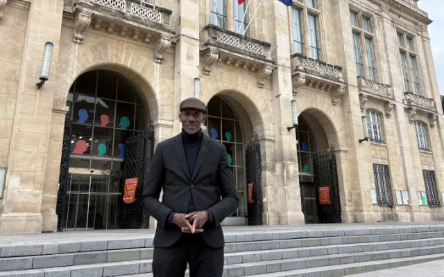 Des maires en France comme des shérifs dans les westerns : « T&rsquo;es pas le bienvenu ici, tu quittes la ville ! »