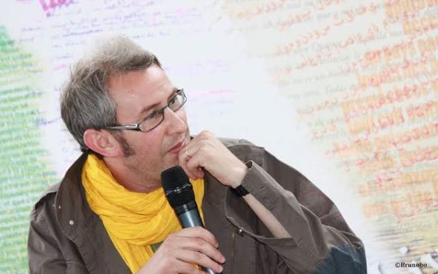 La répression des journalistes en Algérie se poursuit : Mustapha Benfodil interdit de sortie du territoire national, Mourad Aït Mimou sous mandat de dépôt