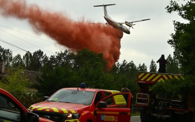 Incendies : dans les Landes et dans les Ardennes, une situation «favorable» ce matin, le retour des évacués n’est pas à l’ordre du jour