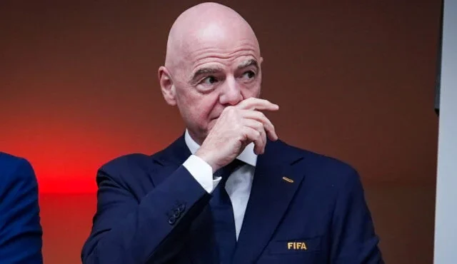 L&rsquo;UEFA veut l&rsquo;expulsion d&rsquo;Infantino