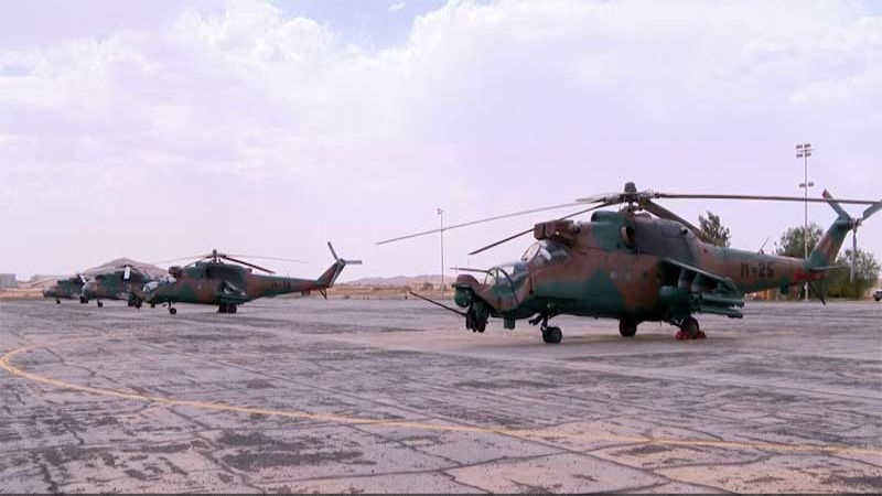 Lutte contre le terrorisme : l’Algérie dote le Niger de quatre hélicoptères et équipements militaires