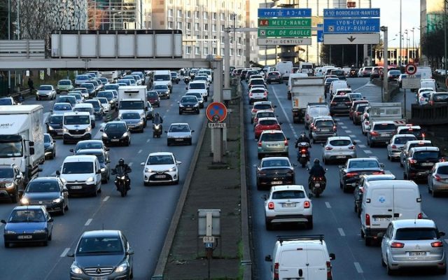 Alerte au pic d’ozone en Île-de-France ce jeudi : Le préfet de police abaisse la vitesse de 20km/h