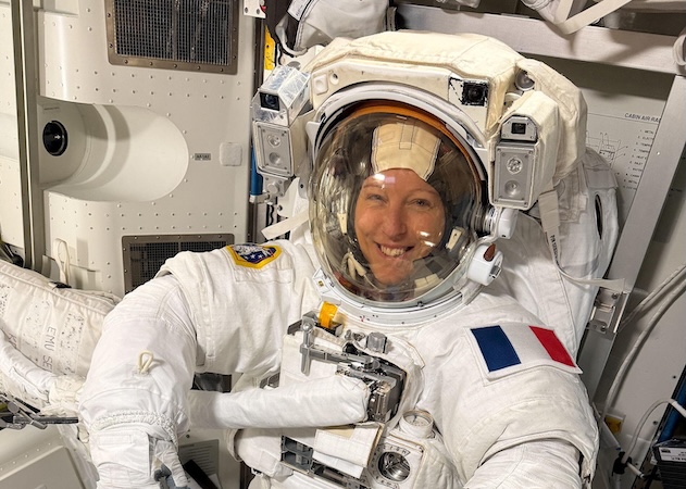 Sortie dans l’espace de l’astronaute Sophie Adenot : « une fierté française » et « un horizon pour les petites filles », selon Macron