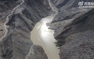 Crue au Népal et au Tibet : au moins 489 morts, un lac en amont risque une rupture dans la zone dévastée