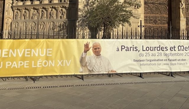 La visite du pape Léon XIV en France provoque une ferveur qui dépasse le seul cercle des catholiques pratiquants