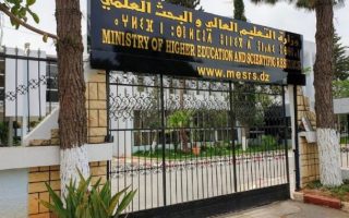 Remplacement du français par l&rsquo;anglais en Algérie : une décision idéologique hâtive