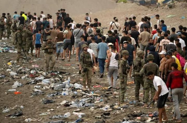 Ceuta au bord de l’effondrement un mois après l’afflux de 72 000 migrants