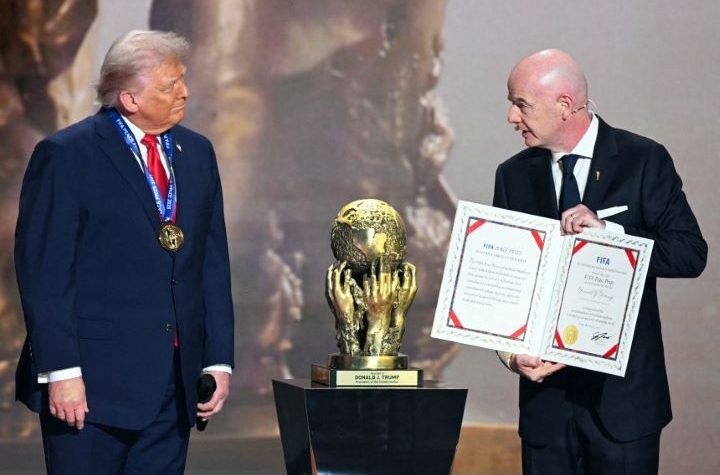 L’UEFA menace Gianni Infantino et la FIFA de poursuites judiciaires après la tentative de vente de la Coupe du monde à un proche de Trump