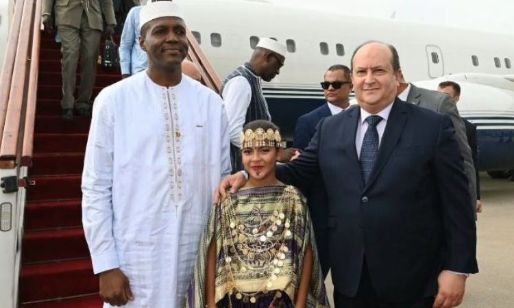 Le Premier ministre malien aujourd&rsquo;hui à Alger : le réalisme dicté par la menace terroriste islamiste au Sahel
