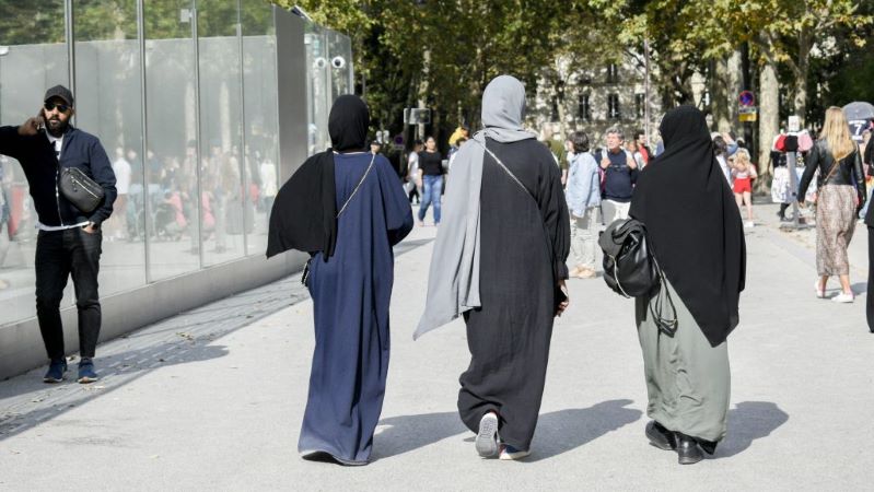 Aux origines du voile islamique