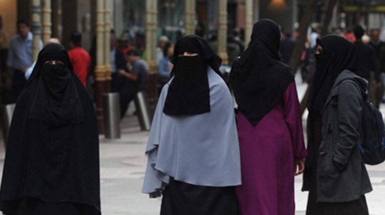 Lutte contre l&rsquo;islamisme : le voile intégral interdit dans l&rsquo;espace public au Portugal
