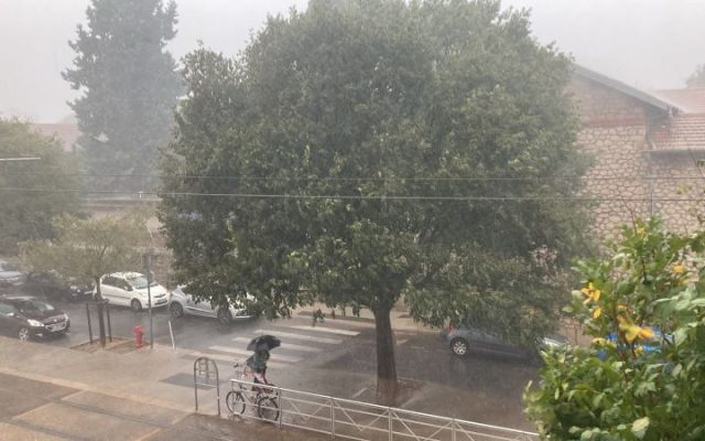 Alerte inondation : pluies torrentielles dans l&rsquo;Hérault et le Gard, écoles fermées, transports suspendus