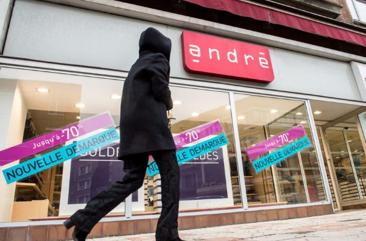 Encore un signe de la liquidation de l’industrie française : André déchaussé