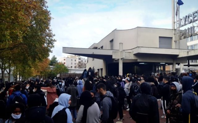 Saint-Denis : blocage d&rsquo;un lycée, heurts avec la police et polémique autour du maire LFI