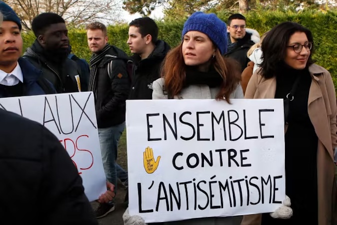Antisémitisme : Nuñez ordonne un renforcement de la sécurité pour les fêtes juives face au risque terroriste islamiste