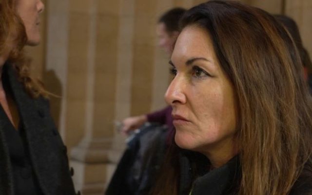 Mickaëlle Paty en colère : « Il s’amuse, mon frère est mort »