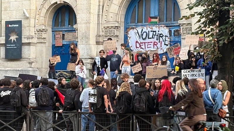 Blocage des lycées : le mouvement de contestation se poursuit avant deux semaines de vacances, mettant un frein aux mouvements de blocage
