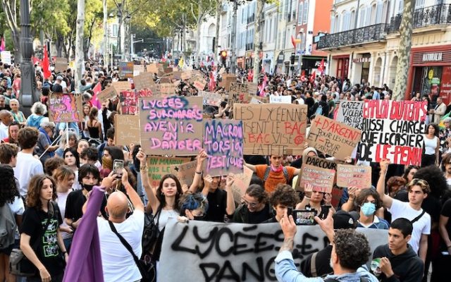 Mobilisation des lycéens : 256 000 manifestants en France selon le ministère de l&rsquo;Intérieur, 450 000 d’après les organisateurs