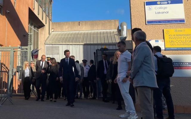 Blocage des lycées : 96 % d’établissements ouverts mais les violences qui « s&rsquo;intensifient » et un élève à Aubagne a tiré sur le principal et une professeure de son collège