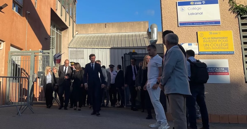 Blocage des lycées : 96 % d’établissements ouverts mais les violences qui « s’intensifient » et un élève à Aubagne a tiré sur le principal et une professeure de son collège