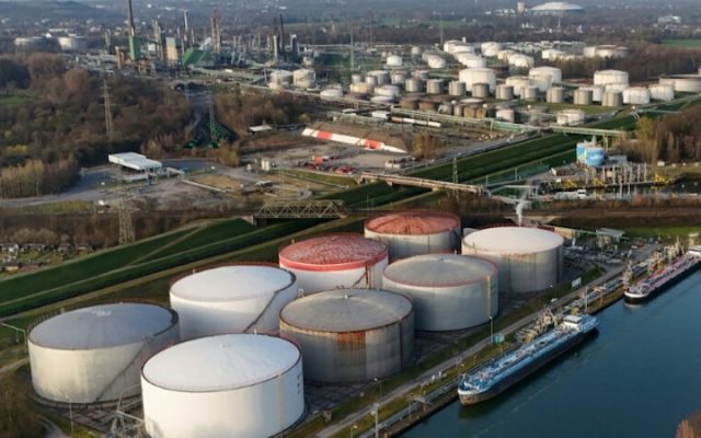 Pétrole : les prix repassent au-dessus de 100 dollars le baril, malgré le retour des exportations;  l&rsquo;accord entre les États-Unis et l&rsquo;Iran se fait attendre