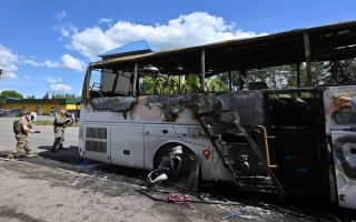 Guerre en Ukraine : des frappes russes sur des bus font au moins 30 morts près du front oriental