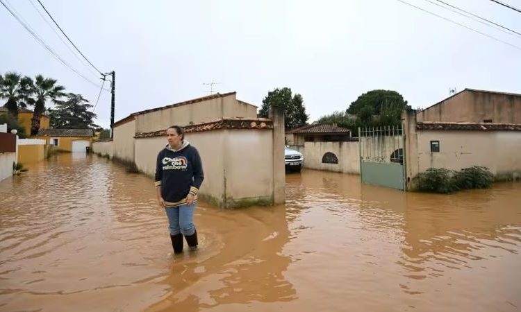Inondations dans le sud de la France : un homme de 75 ans a été emporté par les eaux à Saint-Mitre-les-Remparts et son corps a été retrouvé à Istres