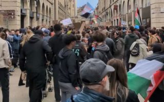 De la double dimension, symbolique et politique, des émeutes