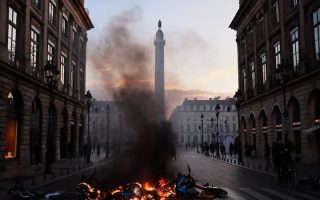 Violences du 17 octobre : plus de 1000 vélos en libre-service détruits